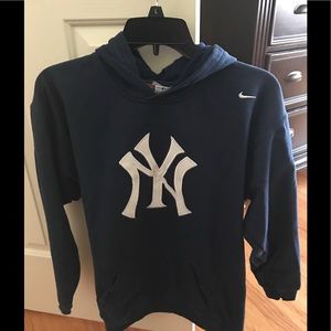 New York Yankees sweatshirt